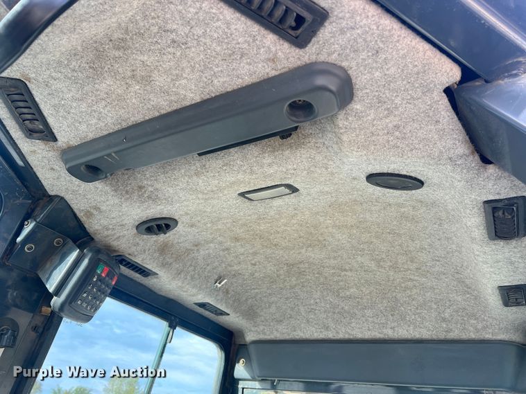 image for item MR9944 2013 John Deere 650K LGP  dozer