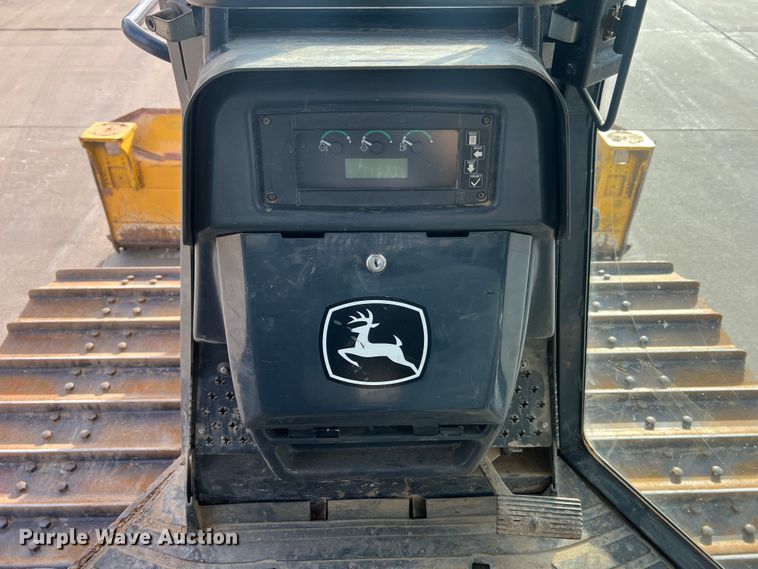 image for item MR9944 2013 John Deere 650K LGP  dozer