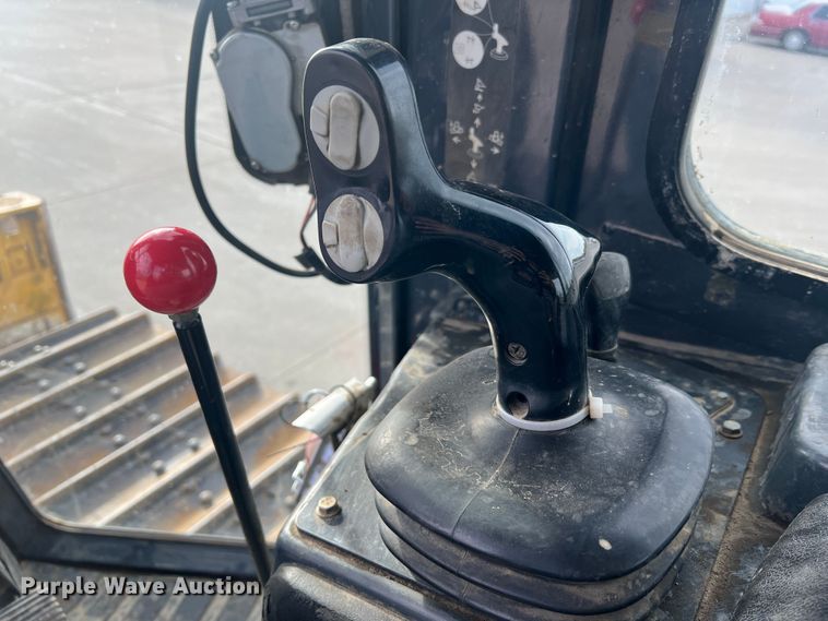 image for item MR9944 2013 John Deere 650K LGP  dozer