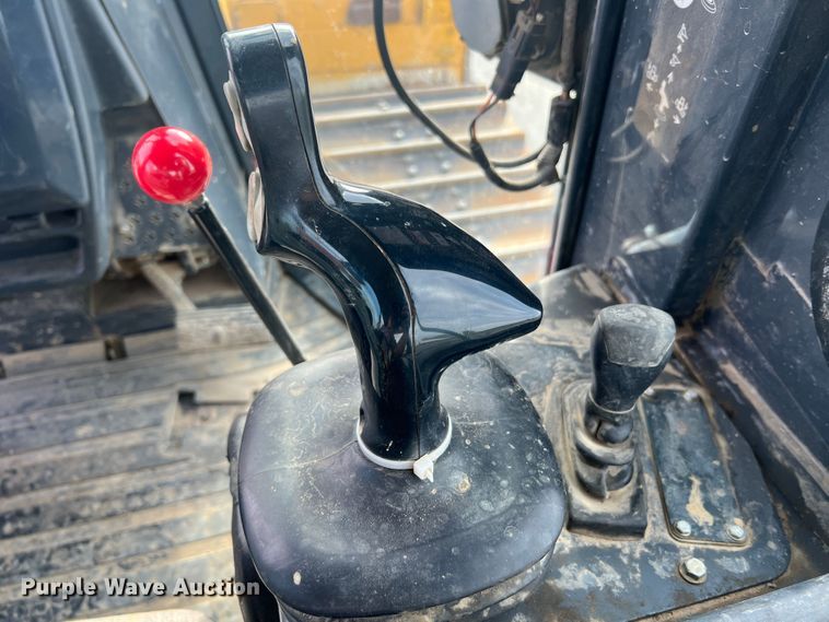 image for item MR9944 2013 John Deere 650K LGP  dozer