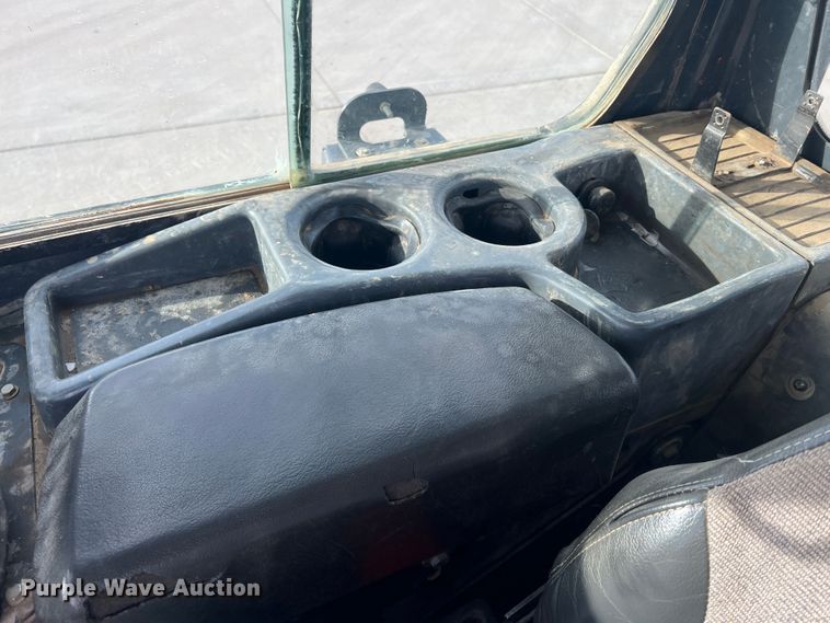 image for item MR9944 2013 John Deere 650K LGP  dozer