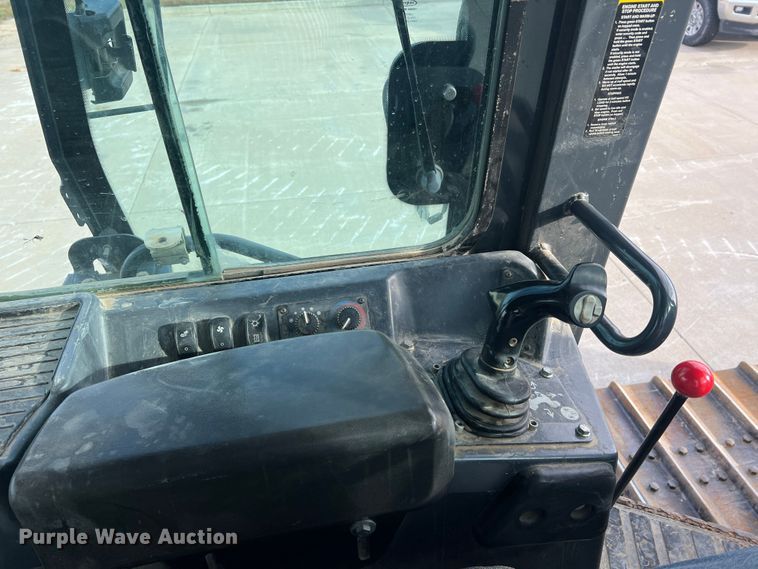 image for item MR9944 2013 John Deere 650K LGP  dozer