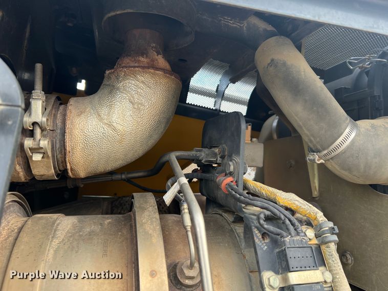 image for item MR9944 2013 John Deere 650K LGP  dozer