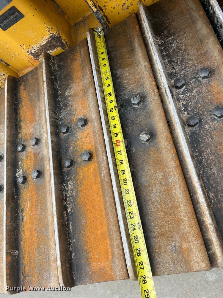 image for item MR9944 2013 John Deere 650K LGP  dozer