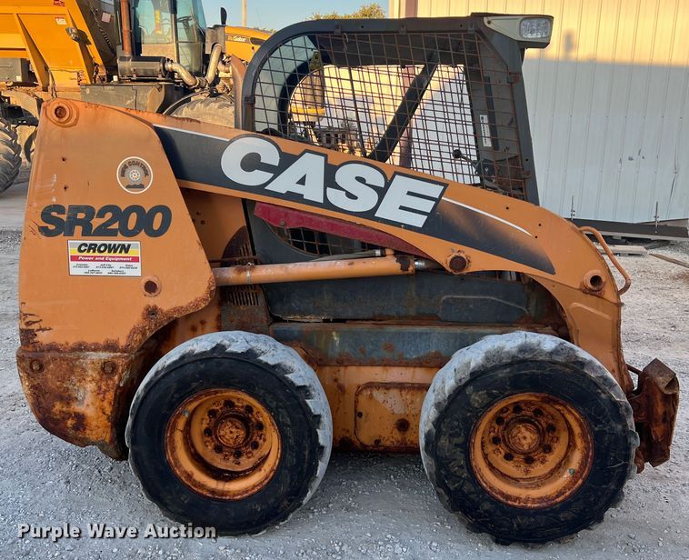 image for item MR9945 2011 Case SR200  skid steer loader