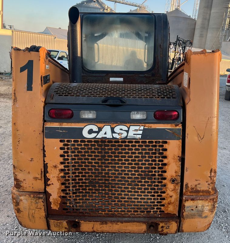 image for item MR9945 2011 Case SR200  skid steer loader