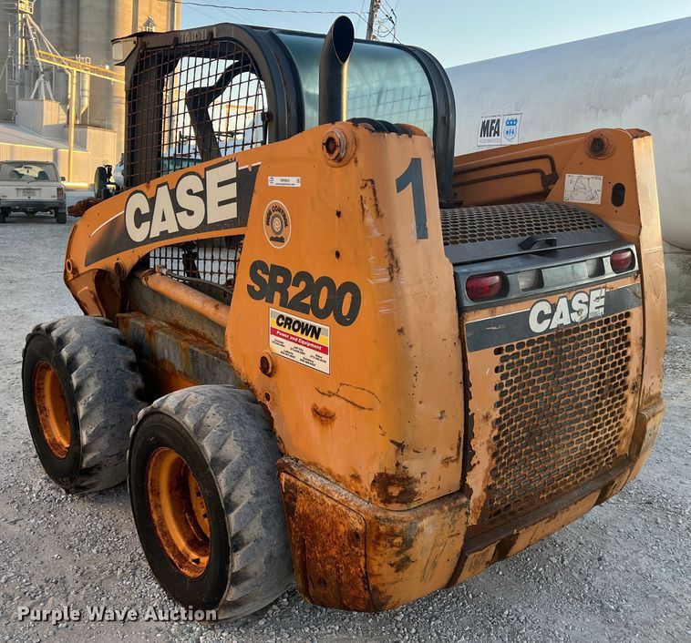 image for item MR9945 2011 Case SR200  skid steer loader