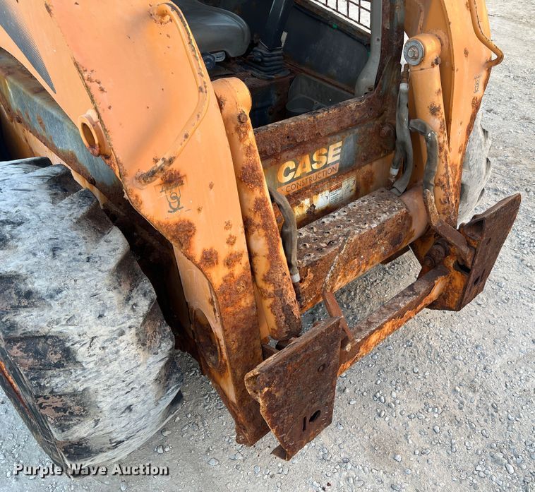 image for item MR9945 2011 Case SR200  skid steer loader