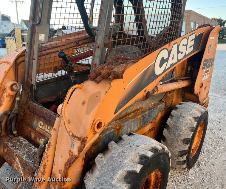 image for item MR9945 2011 Case SR200  skid steer loader