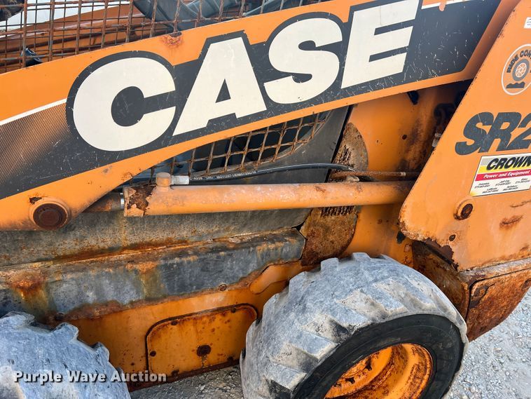 image for item MR9945 2011 Case SR200  skid steer loader