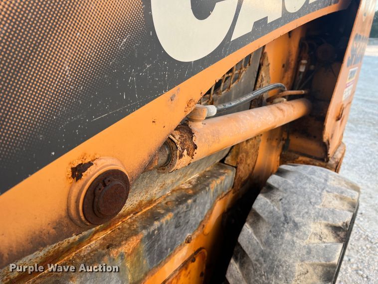 image for item MR9945 2011 Case SR200  skid steer loader