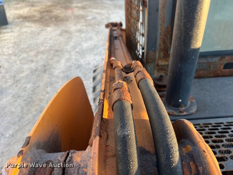 image for item MR9945 2011 Case SR200  skid steer loader