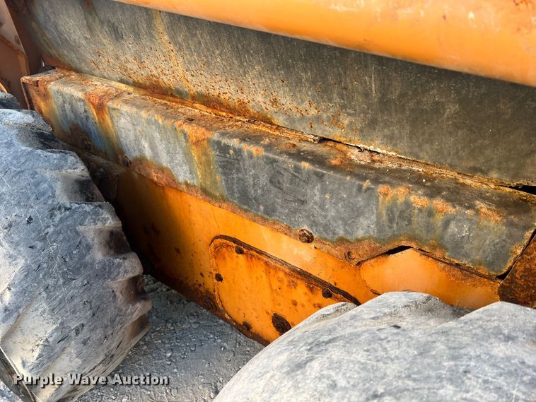 image for item MR9945 2011 Case SR200  skid steer loader