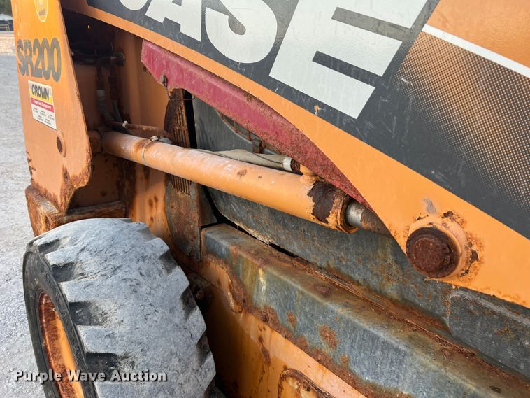 image for item MR9945 2011 Case SR200  skid steer loader