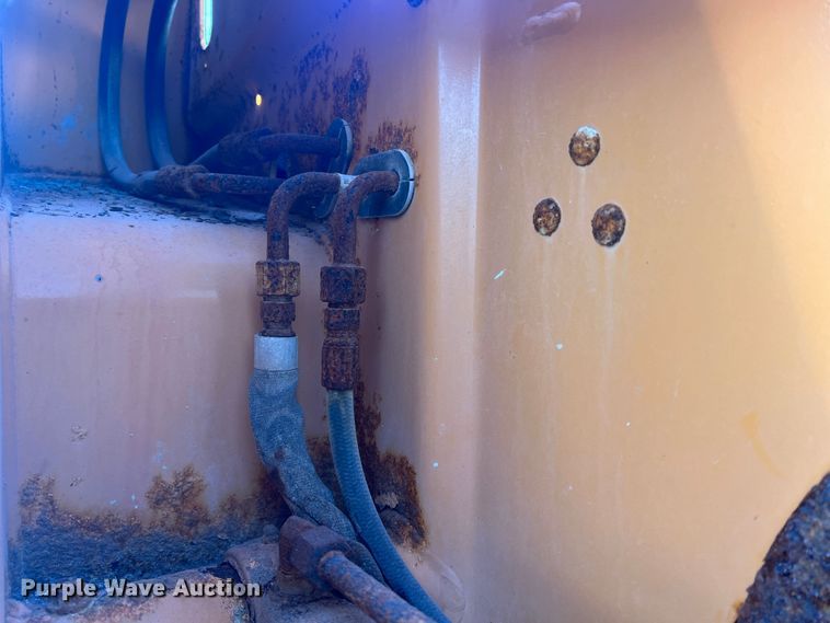 image for item MR9945 2011 Case SR200  skid steer loader