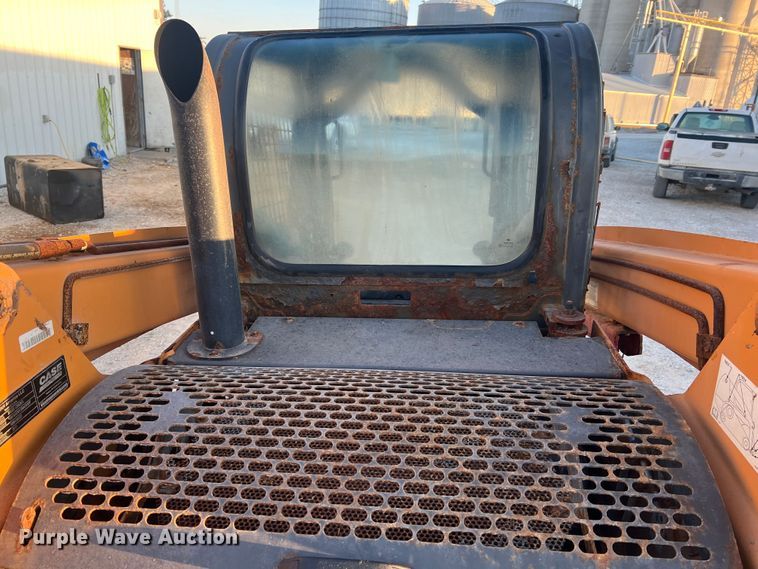 image for item MR9945 2011 Case SR200  skid steer loader