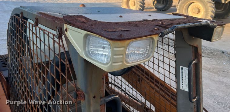 image for item MR9945 2011 Case SR200  skid steer loader