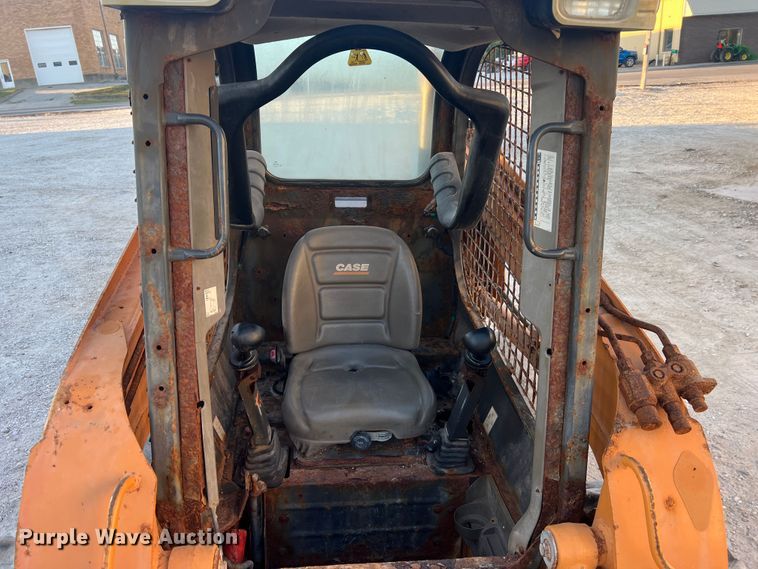 image for item MR9945 2011 Case SR200  skid steer loader
