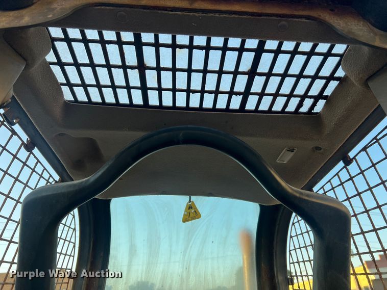 image for item MR9945 2011 Case SR200  skid steer loader