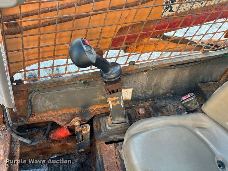 image for item MR9945 2011 Case SR200  skid steer loader