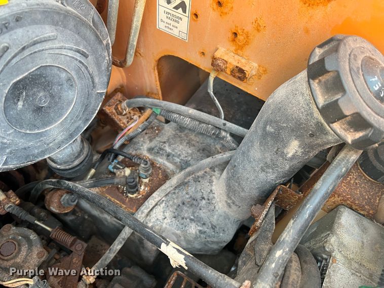 image for item MR9945 2011 Case SR200  skid steer loader