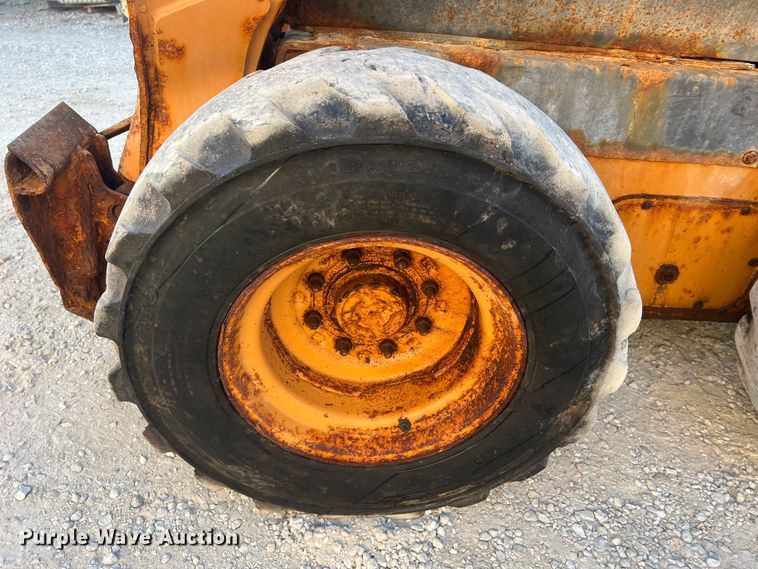 image for item MR9945 2011 Case SR200  skid steer loader