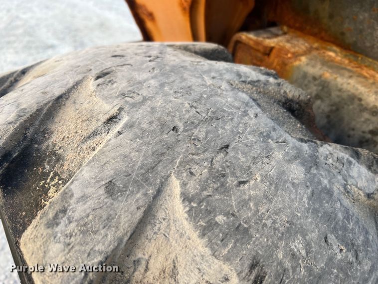 image for item MR9945 2011 Case SR200  skid steer loader