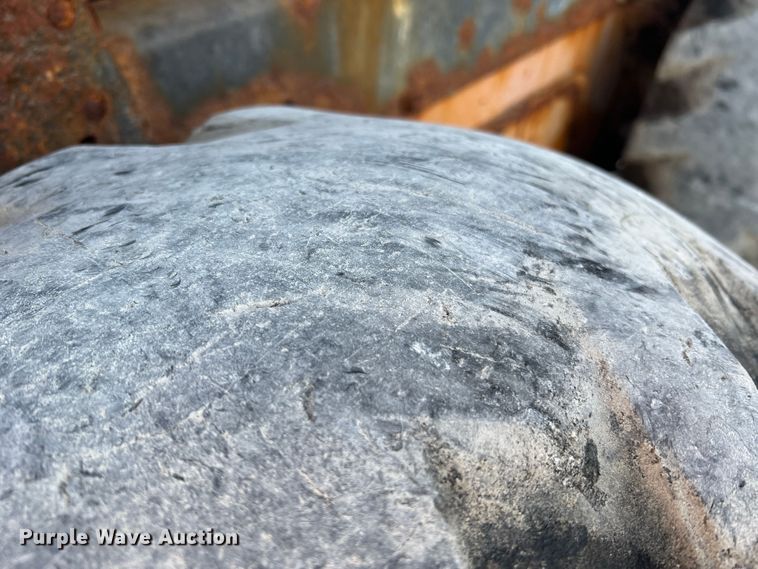 image for item MR9945 2011 Case SR200  skid steer loader