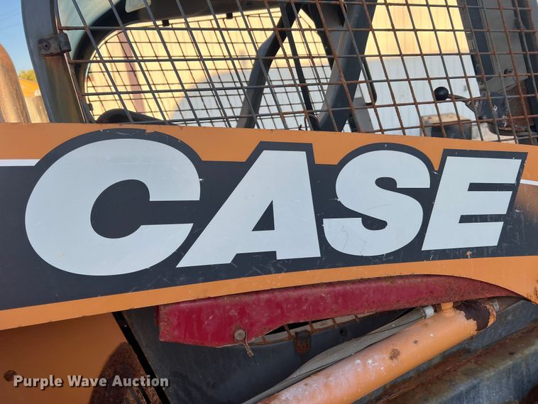 image for item MR9945 2011 Case SR200  skid steer loader