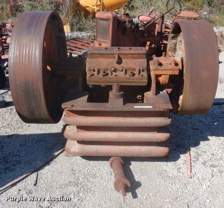 image for item MU9776 Universal  jaw crusher