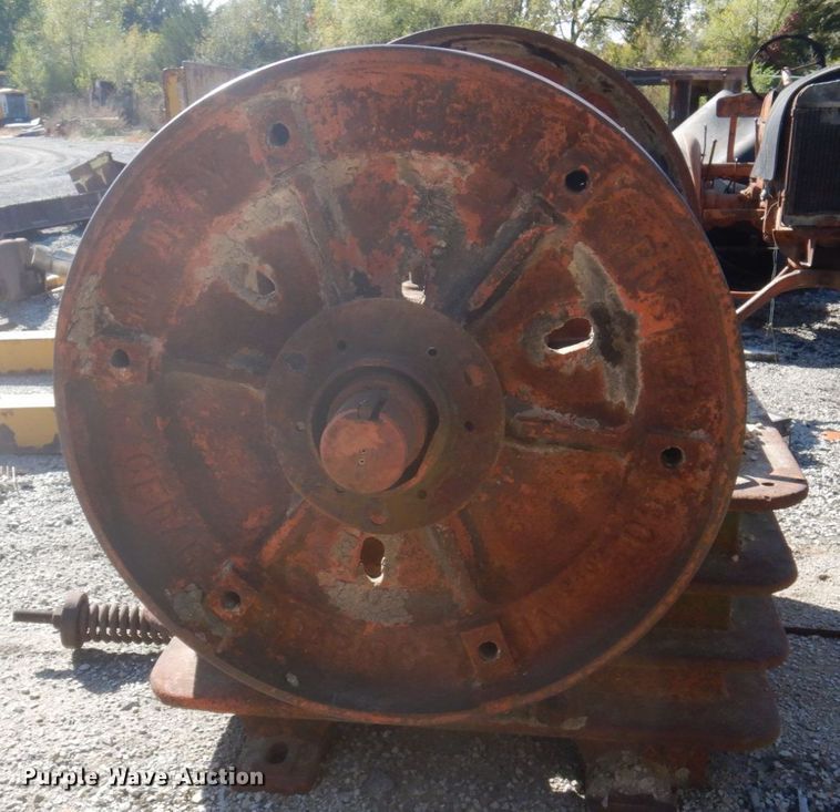 image for item MU9776 Universal  jaw crusher