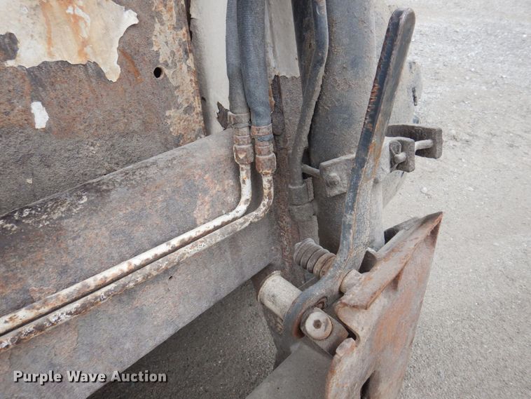 image for item MW9301 2000 Bobcat 873  skid steer loader