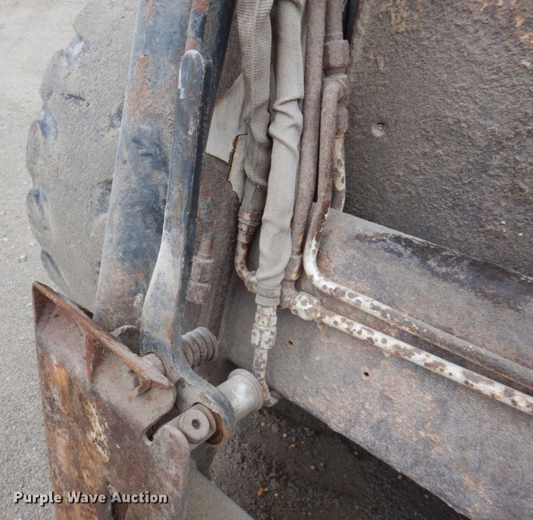 image for item MW9301 2000 Bobcat 873  skid steer loader