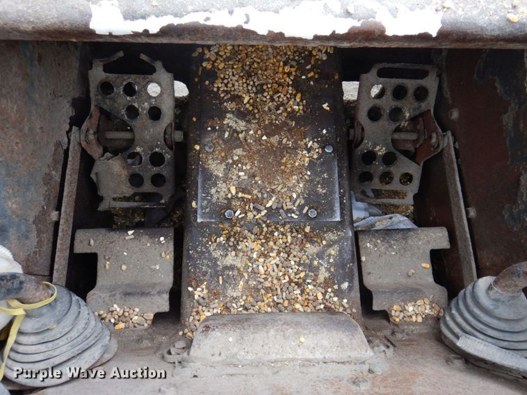 image for item MW9301 2000 Bobcat 873  skid steer loader