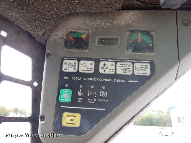 image for item MW9301 2000 Bobcat 873  skid steer loader