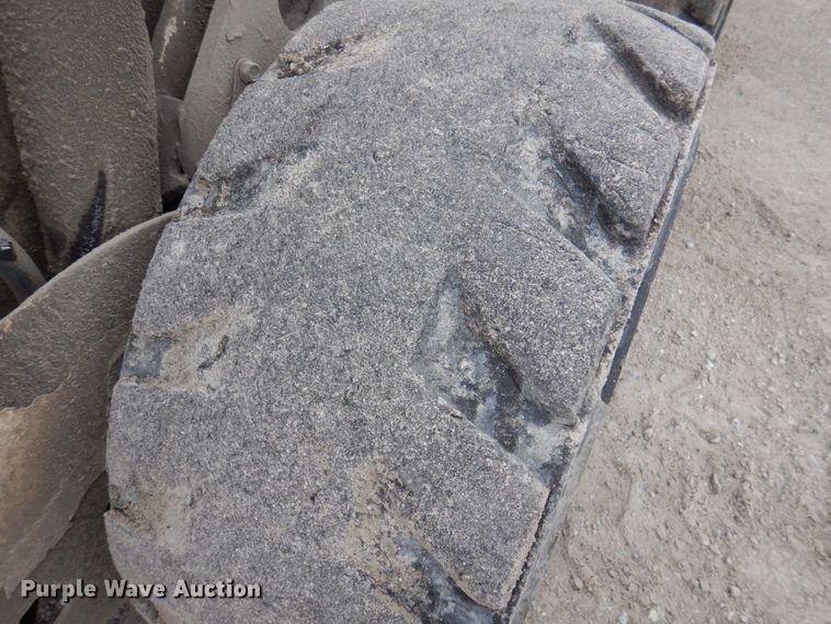 image for item MW9301 2000 Bobcat 873  skid steer loader