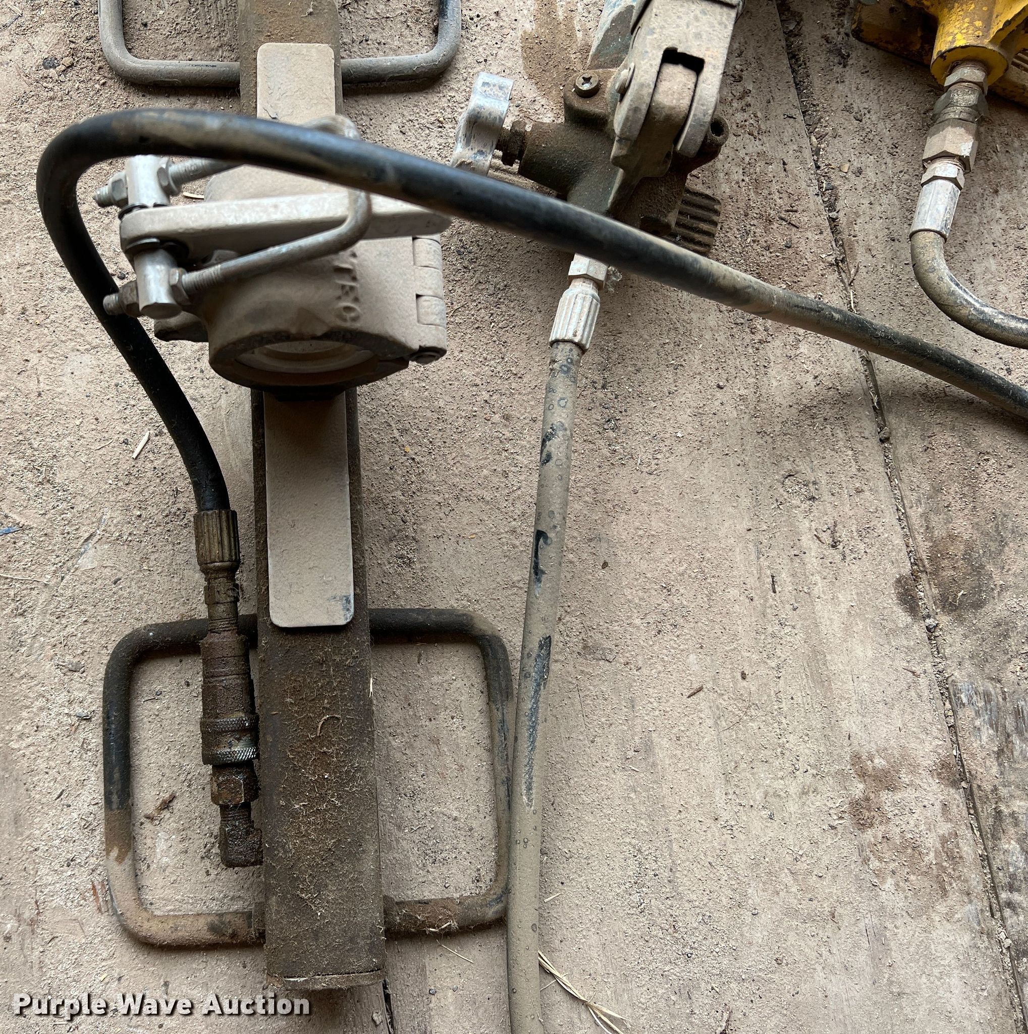 Cabletec hydraulic coupler press in Amarillo, TX Item DN5234 sold