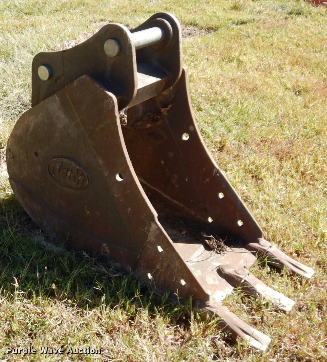 Geith H14B0600 excavator bucket in Kansas City, KS Item DS1420 sold