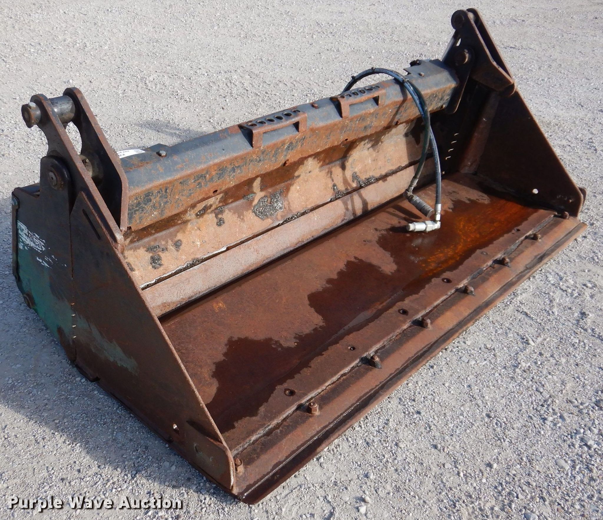 Bobcat skid steer 72" W fourinone bucket in Anita, IA Item KW9424