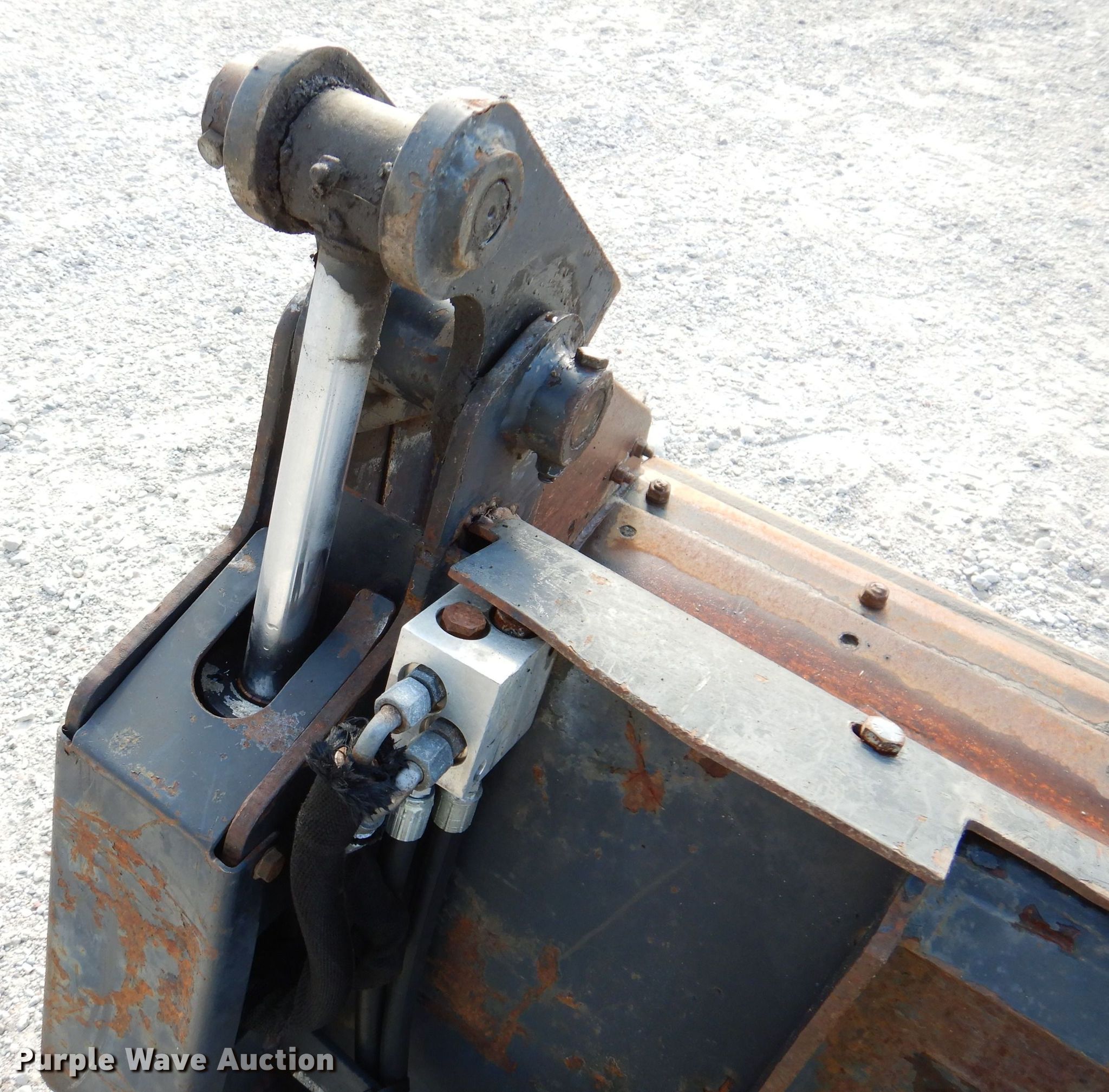 Bobcat skid steer 72" W fourinone bucket in Anita, IA Item KW9424