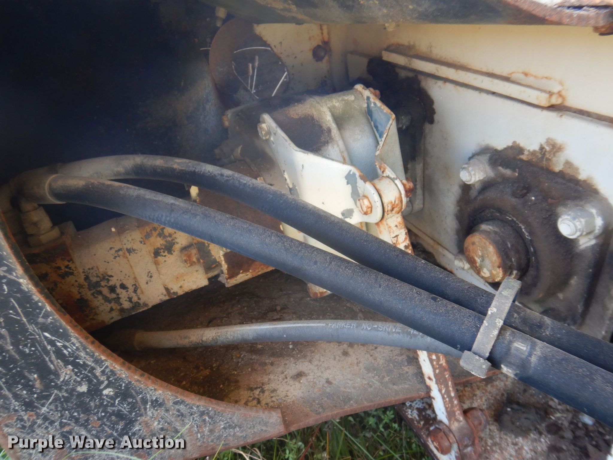 Felco CD1018 bedding conveyor in Trenton, MO Item MU9774 sold