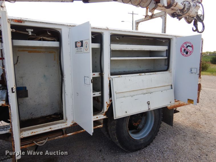 image for item DB7836 1991 GMC TopKick C6500  digger derrick truck