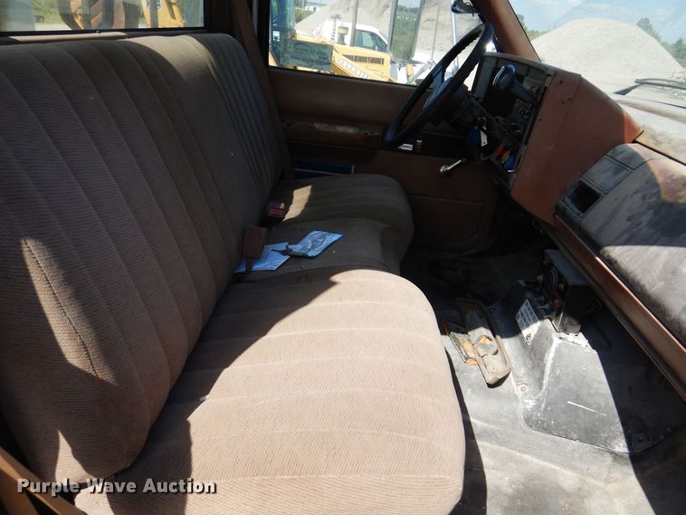 image for item DB7836 1991 GMC TopKick C6500  digger derrick truck