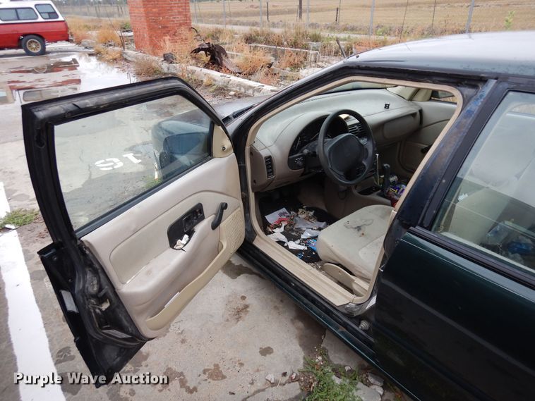 image for item DF8141 1995 Saturn SL1