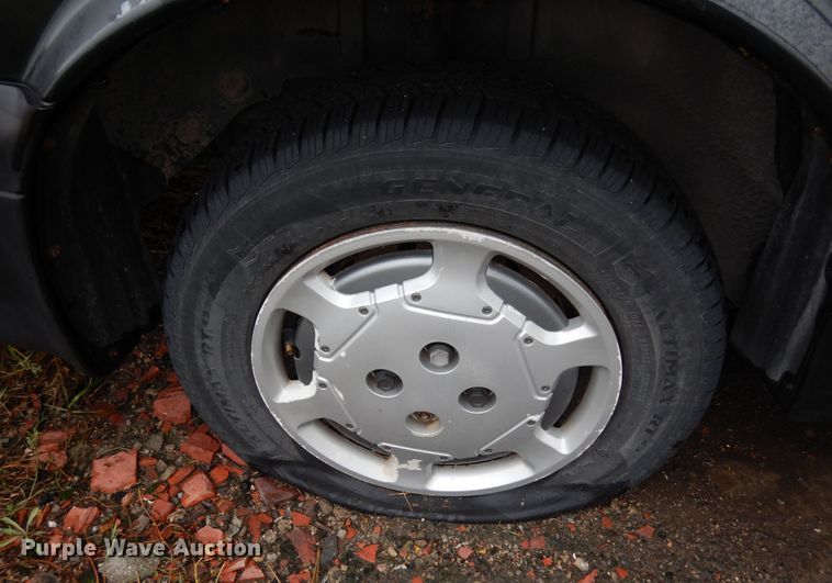 image for item DF8141 1995 Saturn SL1