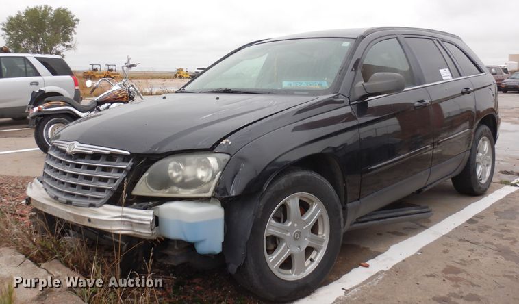 image for item DF8142 2005 Chrysler Pacifica  SUV