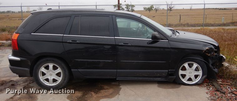 image for item DF8142 2005 Chrysler Pacifica  SUV