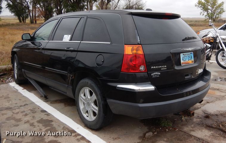 image for item DF8142 2005 Chrysler Pacifica  SUV
