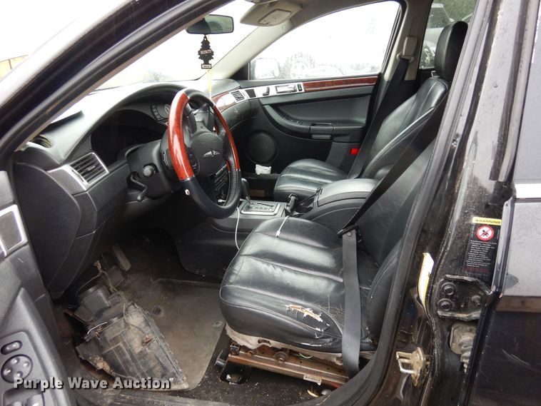 image for item DF8142 2005 Chrysler Pacifica  SUV