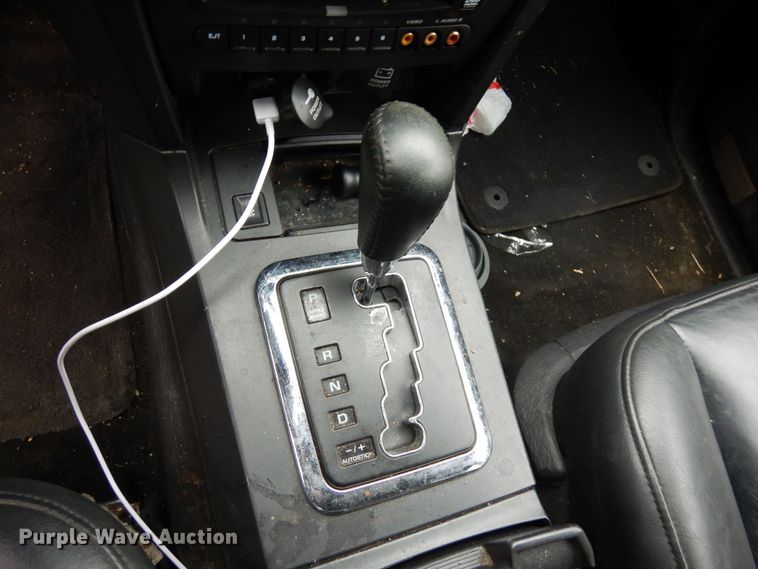 image for item DF8142 2005 Chrysler Pacifica  SUV